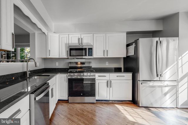 5661 THORNDYKE CT, Centreville, VA 20120