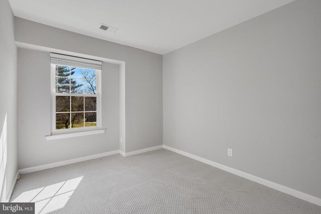 5661 THORNDYKE CT, Centreville, VA 20120