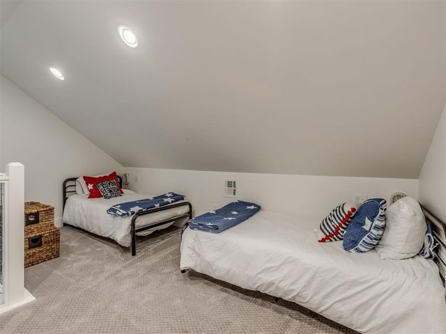 40 Redbud Street, Carlton Landing, OK 74432