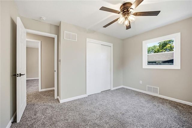 104 Bowman Street, Harrisonville, MO 64701
