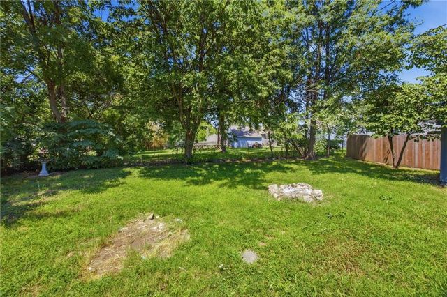 104 Bowman Street, Harrisonville, MO 64701