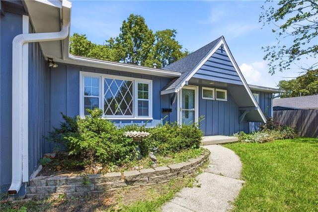 104 Bowman Street, Harrisonville, MO 64701