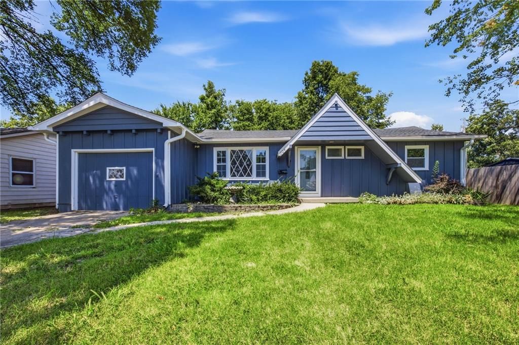 104 Bowman Street, Harrisonville, MO 64701