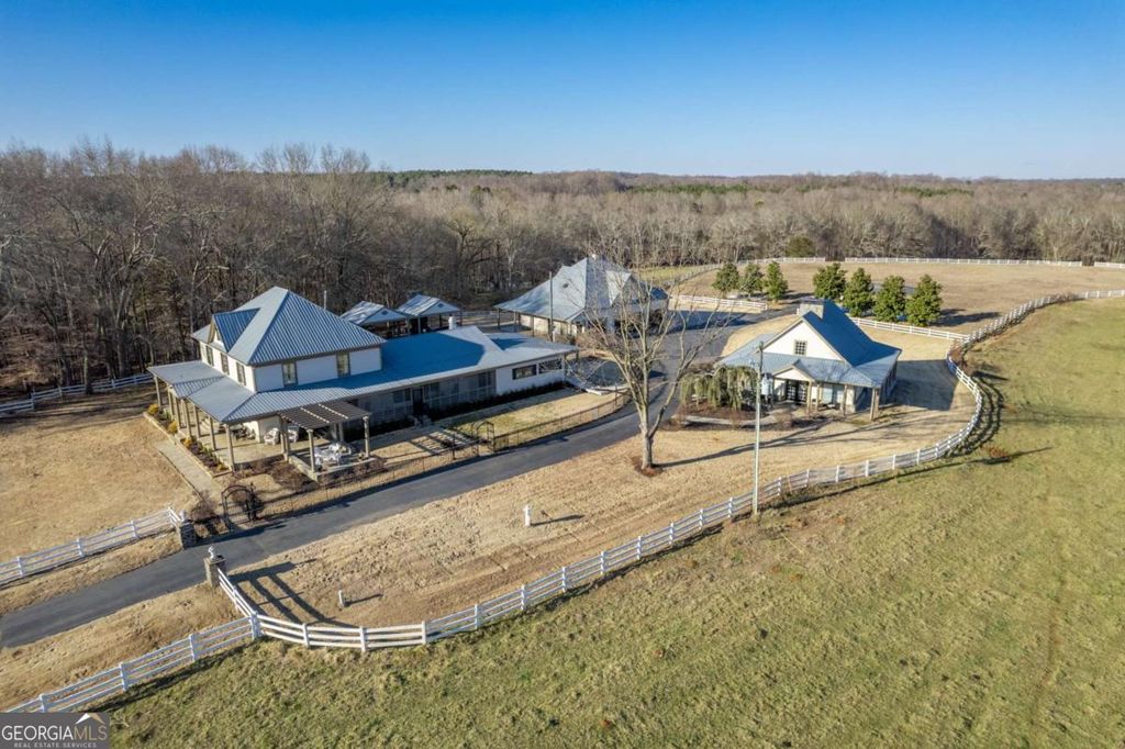 7527 Highway 326, Commerce, GA 30530 — exterior