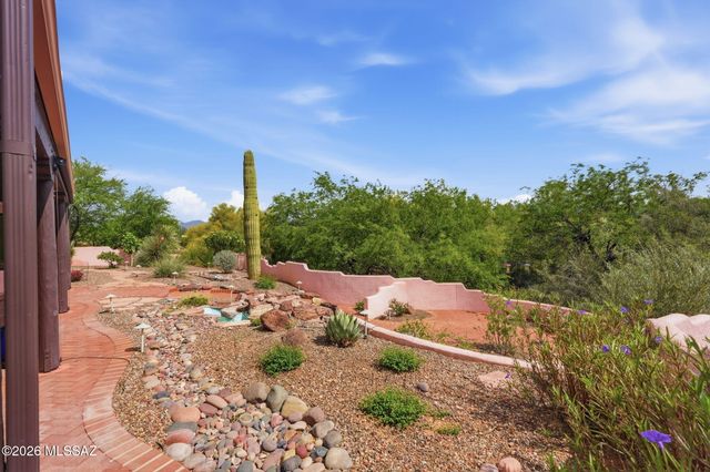 1097 W Corte Del Pintor, Green Valley, AZ 85614