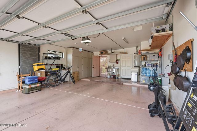 1097 W Corte Del Pintor, Green Valley, AZ 85614