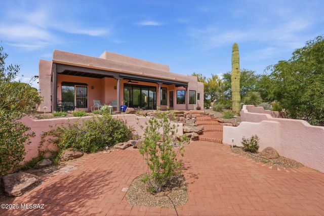 1097 W Corte Del Pintor, Green Valley, AZ 85614