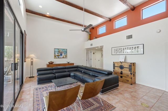 1097 W Corte Del Pintor, Green Valley, AZ 85614