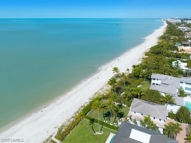 255 2nd AVE S 6, Naples, FL 34102