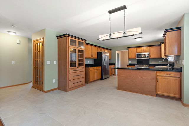 17915 Crooked Creek Court, Orland Park, IL 60467