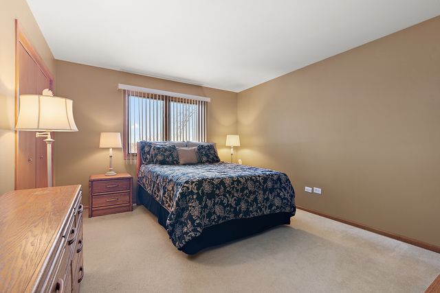 17915 Crooked Creek Court, Orland Park, IL 60467