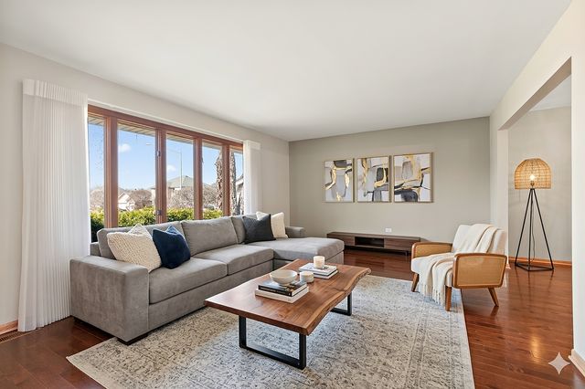 17915 Crooked Creek Court, Orland Park, IL 60467