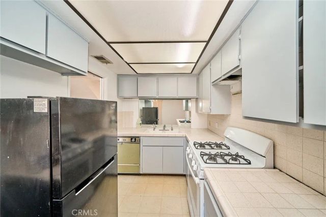 1826 Garvey 9, Alhambra, CA 91803