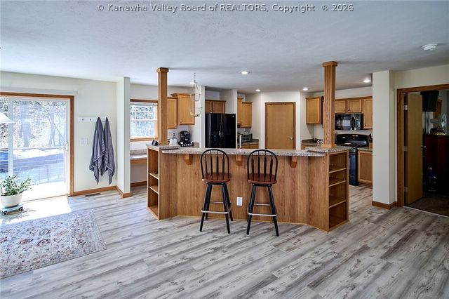 965 McComas Branch Road, Milton, WV 25541