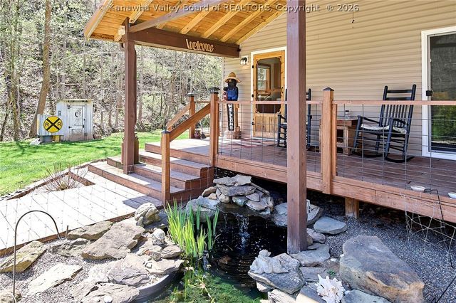 965 McComas Branch Road, Milton, WV 25541