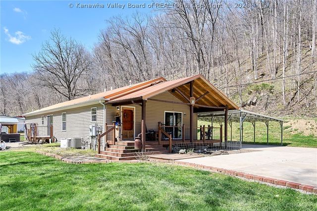 965 McComas Branch Road, Milton, WV 25541