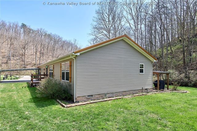 965 McComas Branch Road, Milton, WV 25541