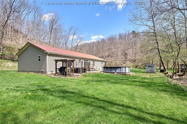 965 McComas Branch Road, Milton, WV 25541