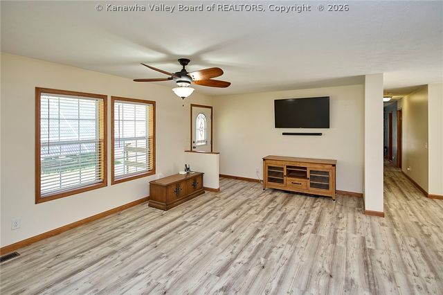 965 McComas Branch Road, Milton, WV 25541