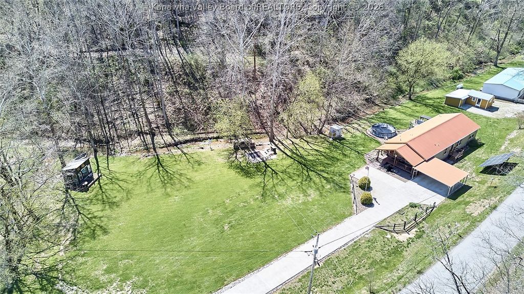 965 McComas Branch Road, Milton, WV 25541