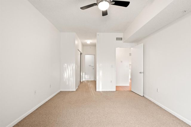 6960 SW 39th E205, Davie, FL 33314