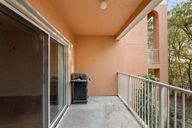 6960 SW 39th E205, Davie, FL 33314