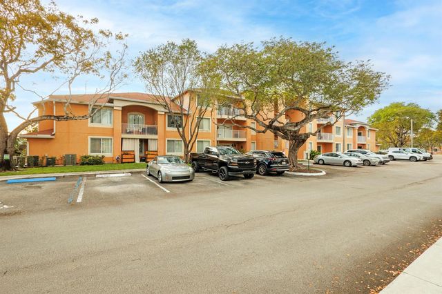 6960 SW 39th E205, Davie, FL 33314