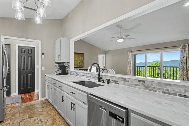 1157 Summit Way, Blairsville, GA 30512