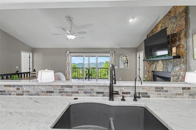1157 Summit Way, Blairsville, GA 30512