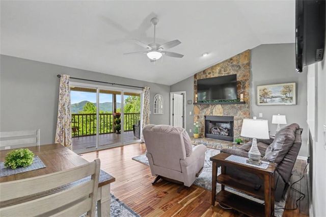 1157 Summit Way, Blairsville, GA 30512