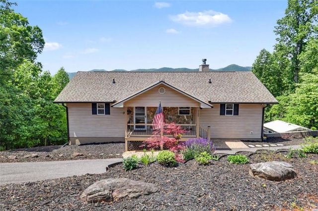 1157 Summit Way, Blairsville, GA 30512