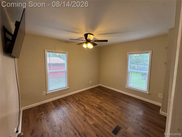 28747 West Road, New Boston, MI 48164