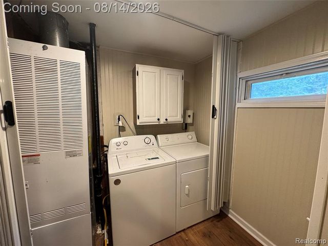 28747 West Road, New Boston, MI 48164