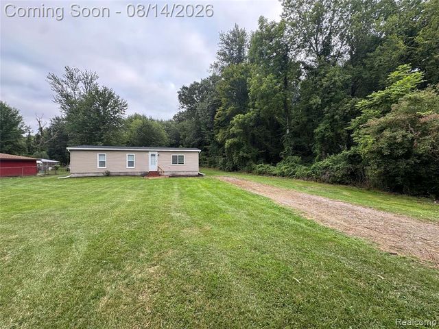 28747 West Road, New Boston, MI 48164