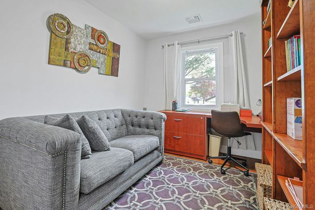 40 Sherwood Drive, Nanuet, NY 10954