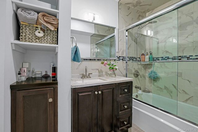 40 Sherwood Drive, Nanuet, NY 10954