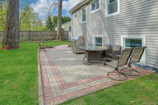 40 Sherwood Drive, Nanuet, NY 10954