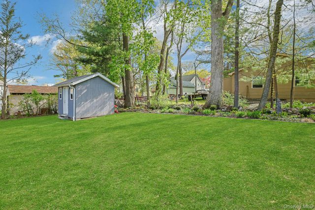 40 Sherwood Drive, Nanuet, NY 10954