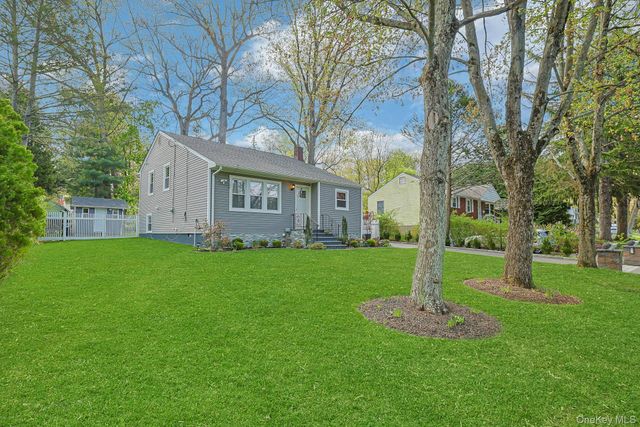 40 Sherwood Drive, Nanuet, NY 10954