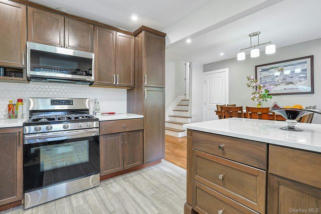 40 Sherwood Drive, Nanuet, NY 10954