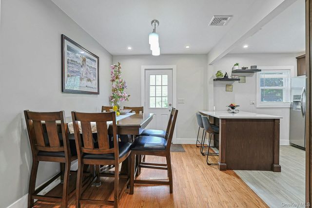 40 Sherwood Drive, Nanuet, NY 10954