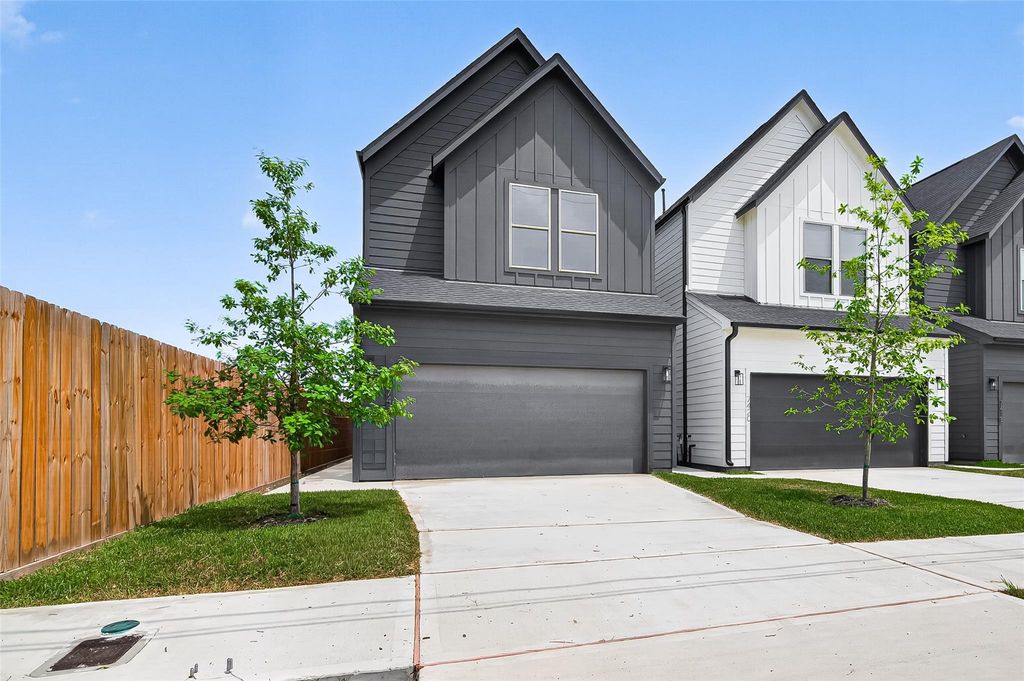 7422 Maxroy Street, Houston, TX 77088