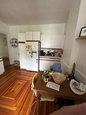 305 Cabot St. 4, Newton, MA 02460