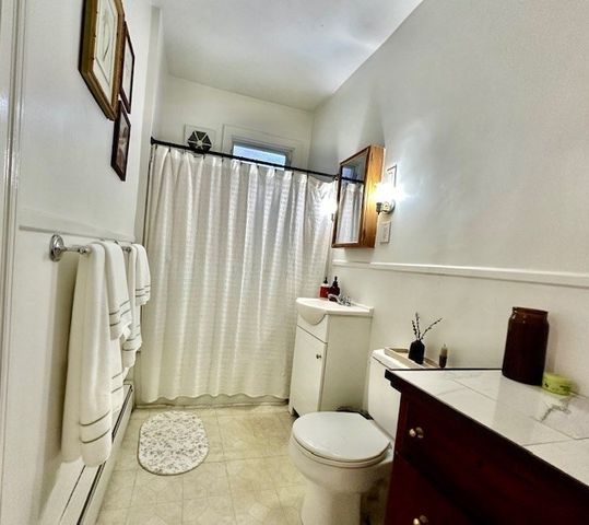 305 Cabot St. 4, Newton, MA 02460