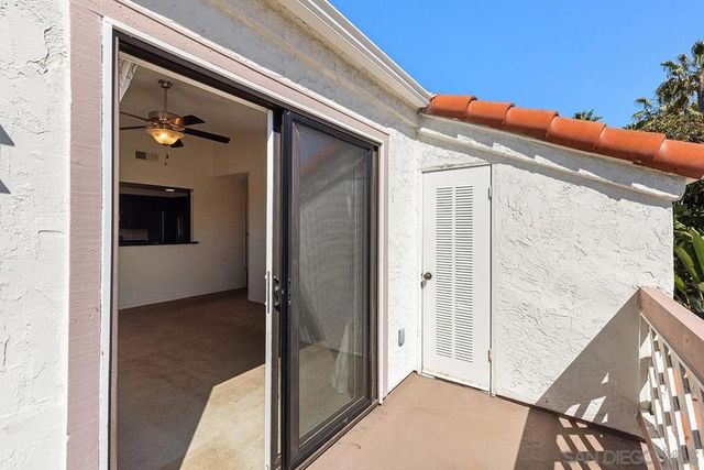 13262 Salmon River Rd 204, San Diego, CA 92129