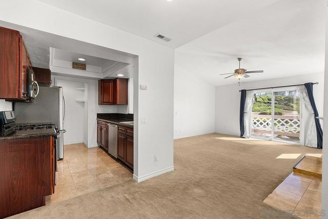 13262 Salmon River Rd 204, San Diego, CA 92129