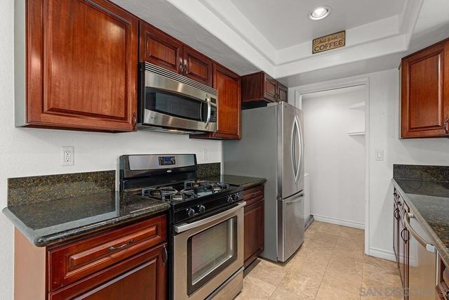 13262 Salmon River Rd 204, San Diego, CA 92129