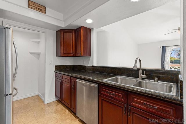 13262 Salmon River Rd 204, San Diego, CA 92129