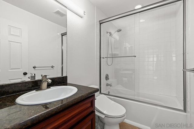 13262 Salmon River Rd 204, San Diego, CA 92129