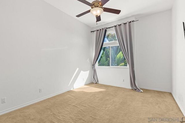 13262 Salmon River Rd 204, San Diego, CA 92129